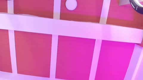 Manuela online show from May 2026 01:13:01 AM