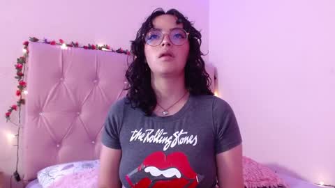 Snapshot of manumeow_ chatting on December 2024 10:05:01 PM Manu online show from December 2024 10:05:01 PM