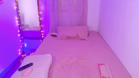     online show from February 2026 07:43:02 AM