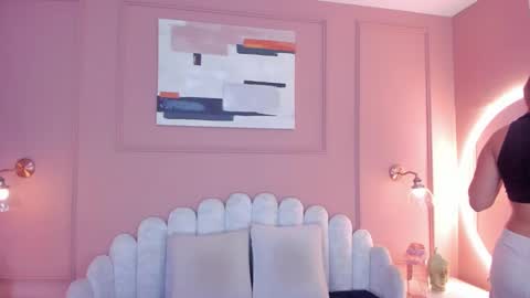 Mara  online show from December 2024 06:31:01 PM