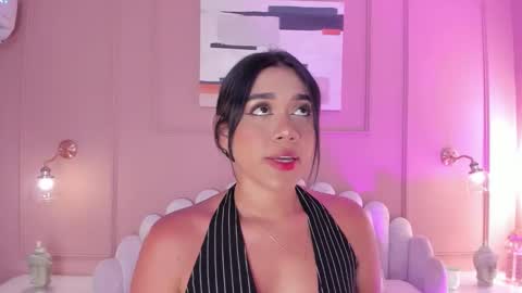 Mara  online show from October 2025 07:11:01 PM