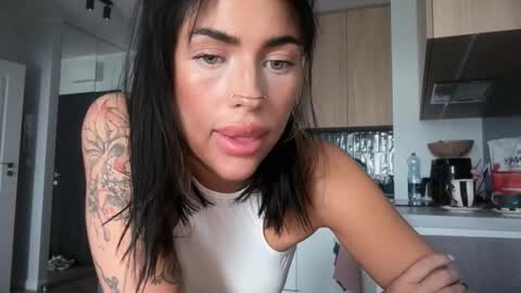 Marakuia online show from November 2025 10:54:02 AM