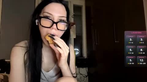 Elizaveta online show from September 2025 06:46:02 PM