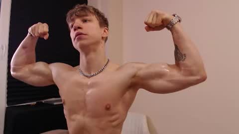 marc_solo online show from November 2025 10:07:01 AM