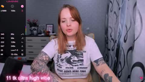 Snapshot of marcelinepeach chatting on October 2025 12:15:01 PM Sara online show from October 2025 12:15:01 PM