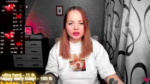 Snapshot of marcelinepeach chatting on November 2025 11:37:02 PM Sara online show from November 2025 11:37:02 PM