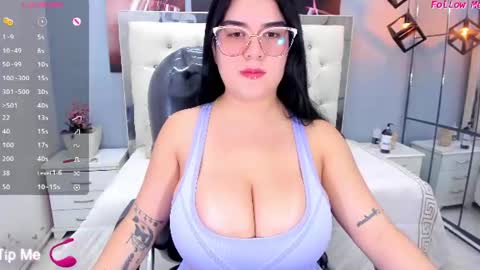 Snapshot of marcella_hill chatting on July 2026 05:48:02 PM Marcella Hill online show from July 2026 05:48:02 PM