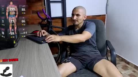 Marck  Independent model  online show from November 2025 01:04:02 AM