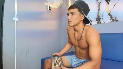 marco_smith2 online show from May 2026 03:47:02 AM