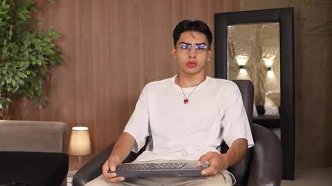 Marco and Ethan online show from October 2025 04:43:02 AM