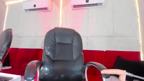 Marelyn online show from February 2026 05:02:01 PM