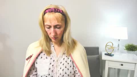 margaretmature online show from February 2025 04:33:02 PM