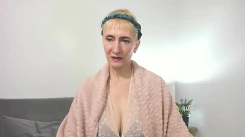 margaretmature online show from October 2025 12:48:02 PM