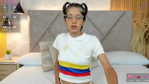 Snapshot of marge_lasander chatting on June 2026 07:02:02 PM Aitana online show from June 2026 07:02:02 PM