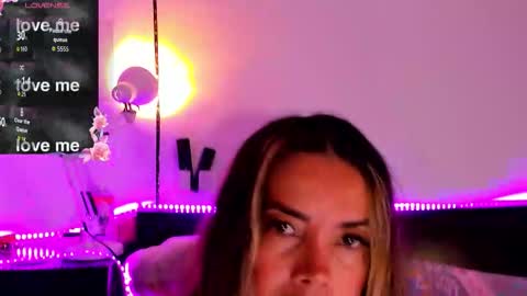 Snapshot of margoth_broke chatting on November 2025 09:19:02 AM Margoth Broke online show from November 2025 09:19:02 AM