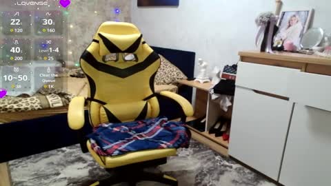 Mari online show from February 2025 06:24:01 PM