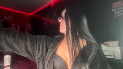 Snapshot of mari_bee chatting on March 2026 05:35:01 AM Mari Bee online show from March 2026 05:35:01 AM