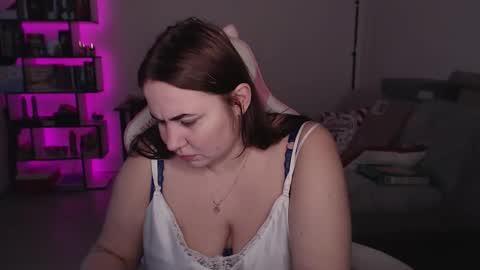 mari moore online show from December 2025 08:31:01 AM