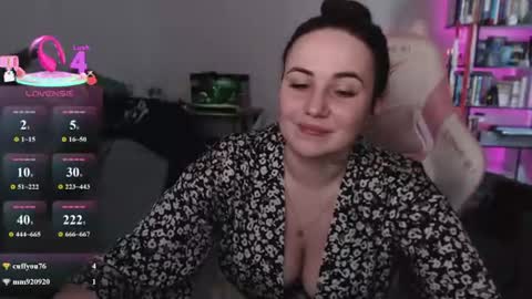 Snapshot of mari_moore7 chatting on July 2026 07:56:02 AM mari moore online show from July 2026 07:56:02 AM