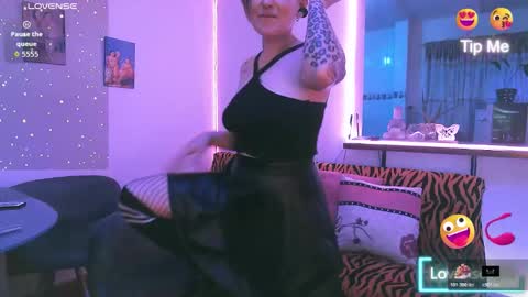 Maria fernanda online show from October 2025 09:04:02 PM