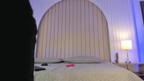 Maria  online show from December 2025 11:30:02 AM