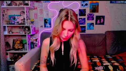 Snapshot of maria_hunt chatting on December 2024 03:30:01 AM Maria online show from December 2024 03:30:01 AM