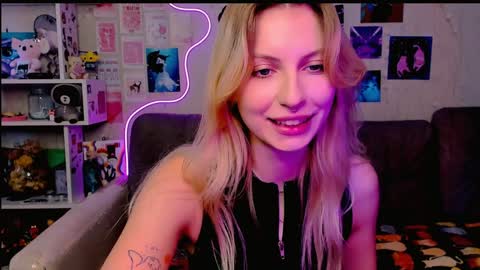 Snapshot of maria_hunt chatting on December 2024 06:37:02 AM Maria online show from December 2024 06:37:02 AM