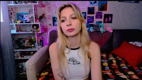 Snapshot of maria_hunt chatting on January 2025 06:03:02 AM Maria online show from January 2025 06:03:02 AM