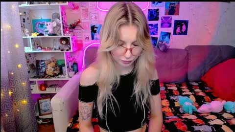 Snapshot of maria_hunt chatting on January 2025 07:06:01 AM Maria online show from January 2025 07:06:01 AM