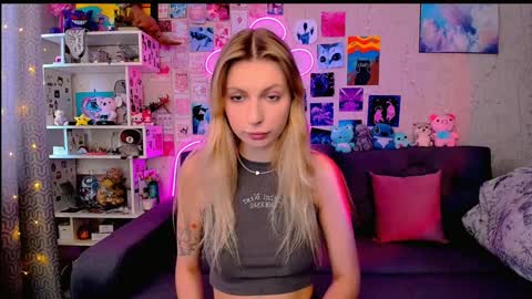 Snapshot of maria_hunt chatting on February 2025 04:06:01 AM Maria online show from February 2025 04:06:01 AM