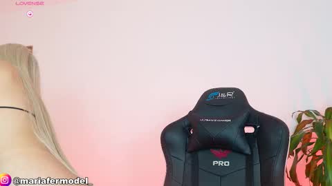 Snapshot of mariafer05 chatting on March 2026 04:36:01 PM Maria Fer online show from March 2026 04:36:01 PM