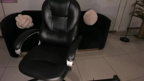 MARIA HERRERA  online show from April 2026 09:30:02 PM