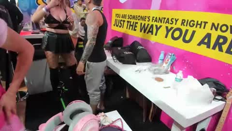 Pinkkitty online show from January 2025 02:04:01 AM