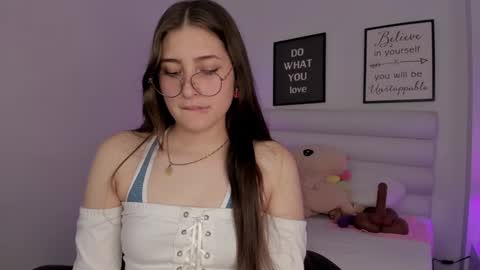 Mariam online show from December 2024 01:45:01 AM