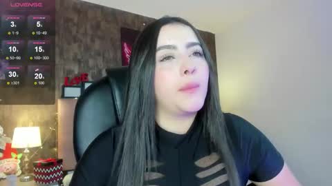 Marian online show from December 2025 07:07:01 PM