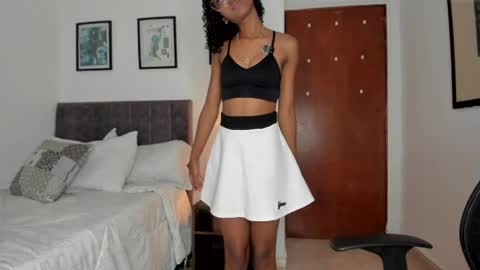 Snapshot of marian_nn chatting on April 2026 08:00:02 PM Mariana online show from April 2026 08:00:02 PM