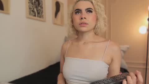 Marian online show from February 2026 07:11:01 PM