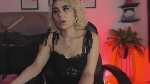 Marian online show from April 2026 07:14:01 PM