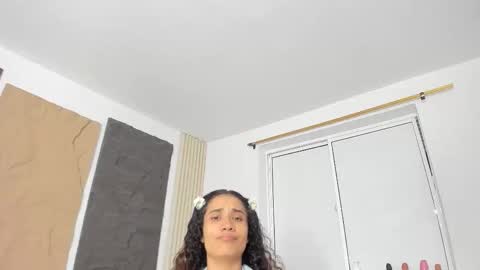 Marian online show from October 2025 11:07:01 AM