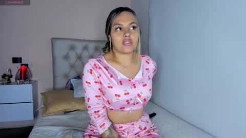 Mariana Roe online show from November 2025 12:44:02 AM