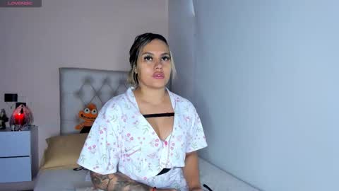 Mariana Roe online show from November 2025 05:17:01 PM