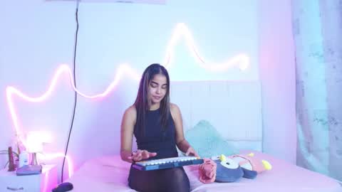 Snapshot of mariana_edenroom chatting on February 2026 03:17:02 PM maria online show from February 2026 03:17:02 PM