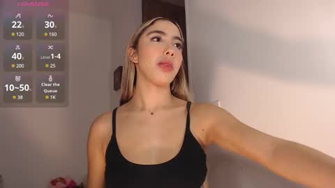 Snapshot of mariana_es chatting on November 2025 01:08:02 AM Mariana online show from November 2025 01:08:02 AM