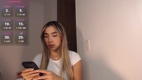 Snapshot of mariana_es chatting on November 2025 11:53:01 PM Mariana online show from November 2025 11:53:01 PM