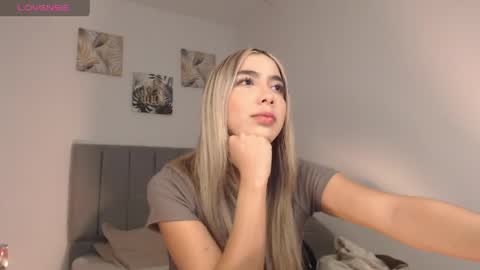 Mariana online show from April 2026 11:44:01 PM