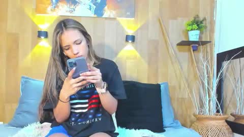 Mariana Angel online show from March 2026 04:25:01 PM