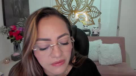 Snapshot of marianalopez81 chatting on January 2025 12:23:01 AM Mariana Lopez online show from January 2025 12:23:01 AM