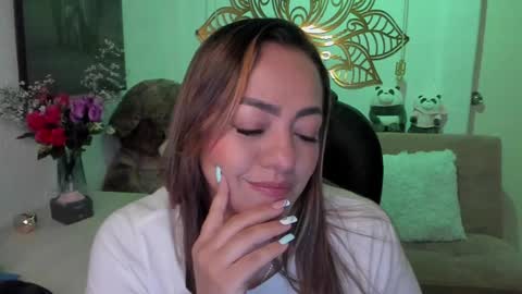 Snapshot of marianalopez81 chatting on February 2025 02:11:02 AM Mariana Lopez online show from February 2025 02:11:02 AM