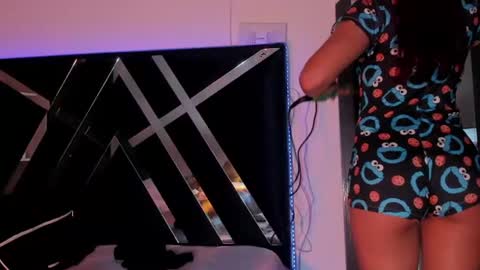 mariana williams online show from July 2026 04:25:01 AM