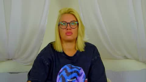 Snapshot of marianeumann chatting on February 2026 06:39:01 PM Maria online show from February 2026 06:39:01 PM